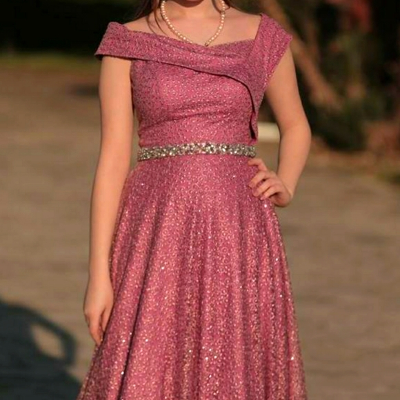 Dress - Picture 3 of 5